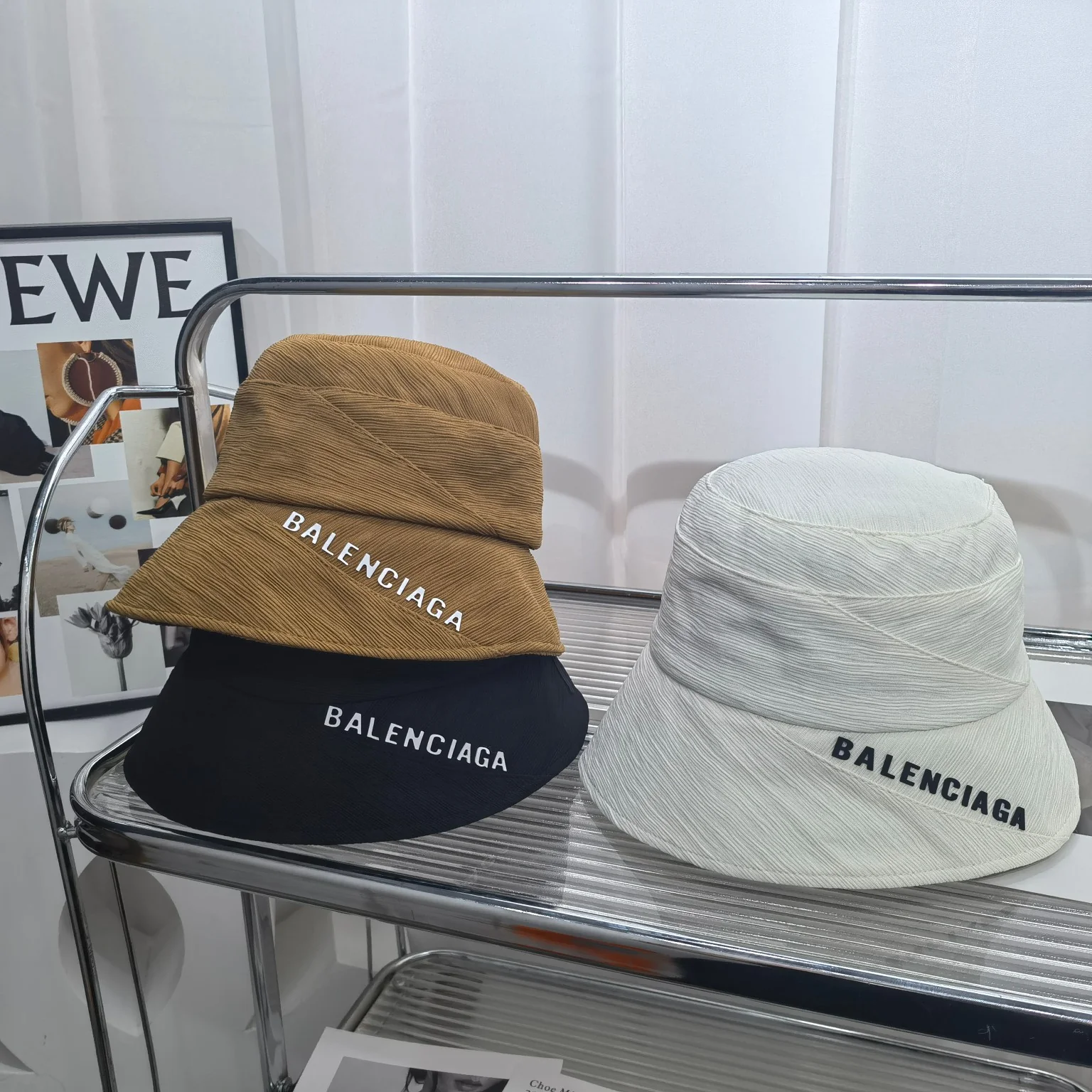 Balenciaga - Рыбацкая шляпа - 1