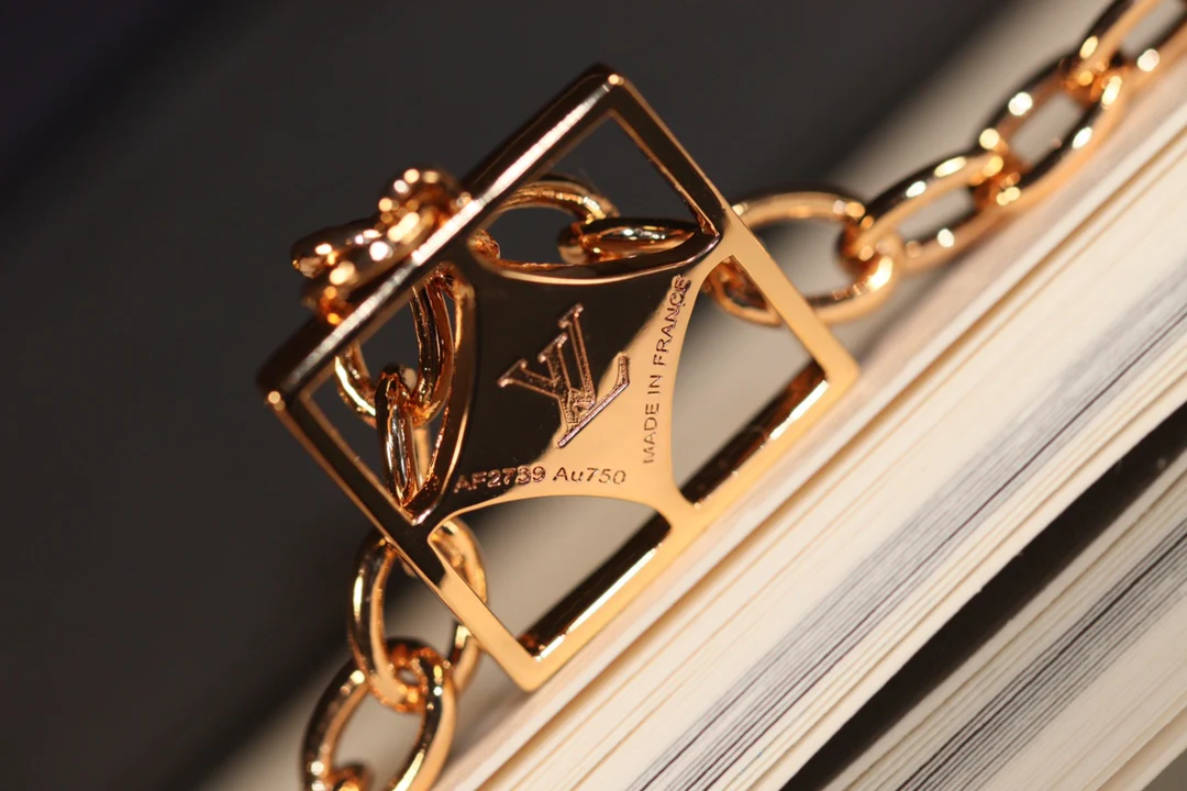 LV-Ожерелье 094