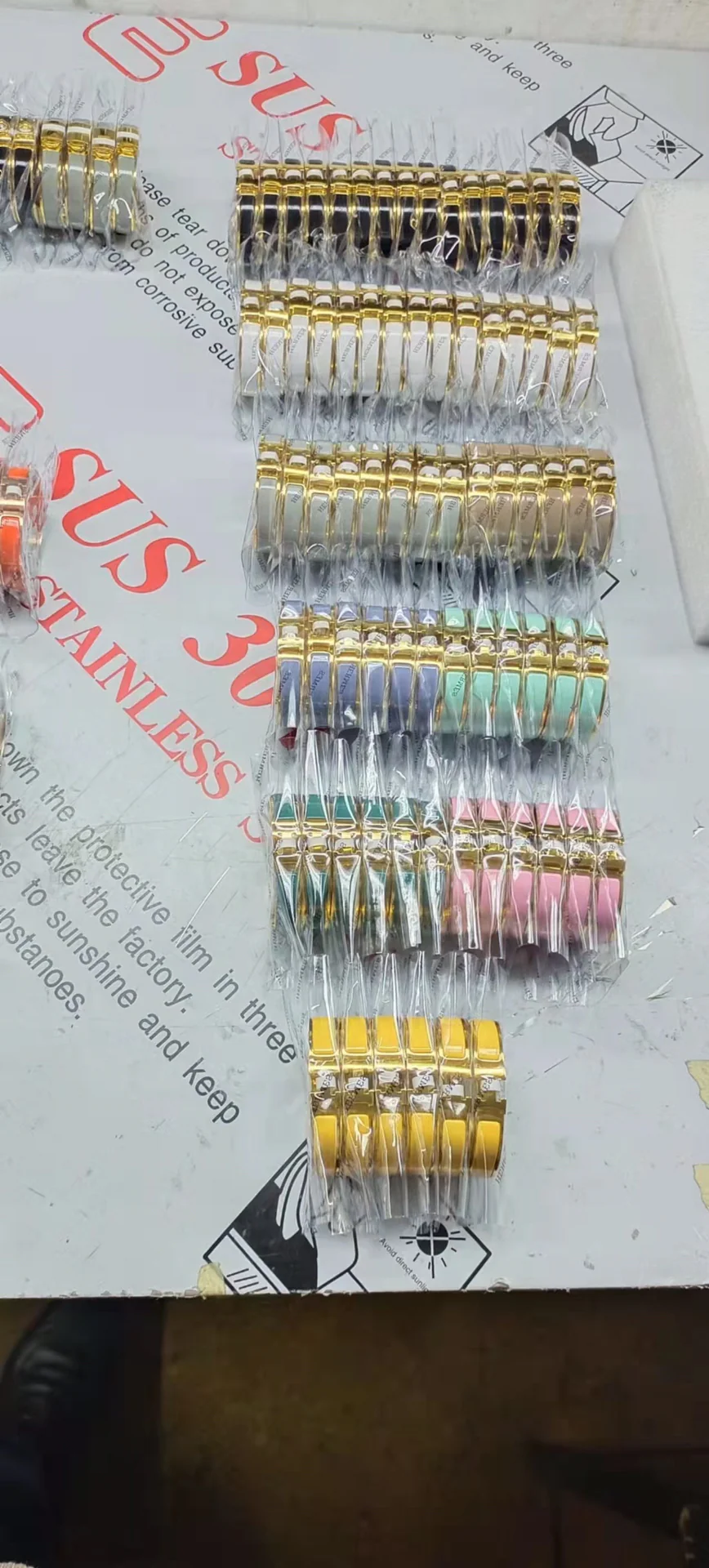 Браслеты и наручные повязки Hermes - изображение из коллекции