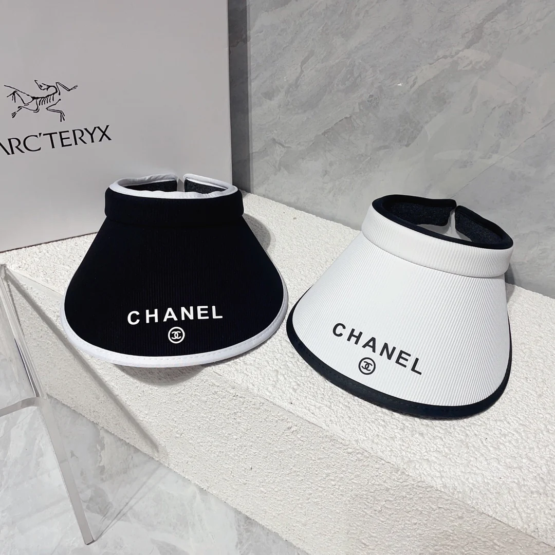 Chanel - Открытый жилет - Шляпа от солнца - 1