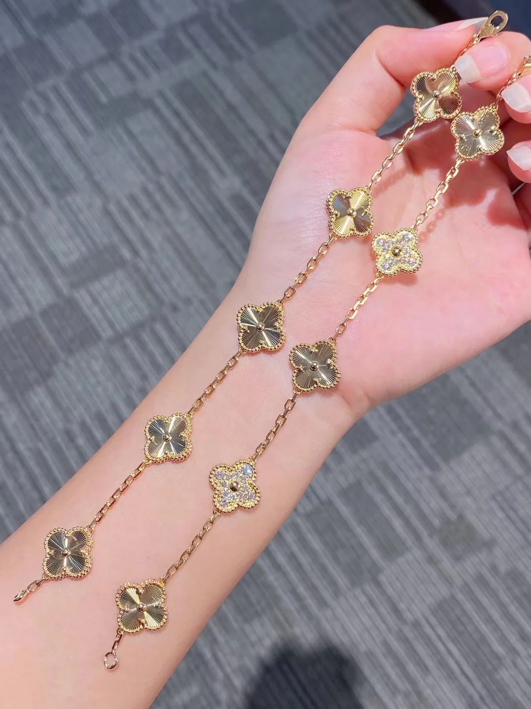 VCA-Браслет 001