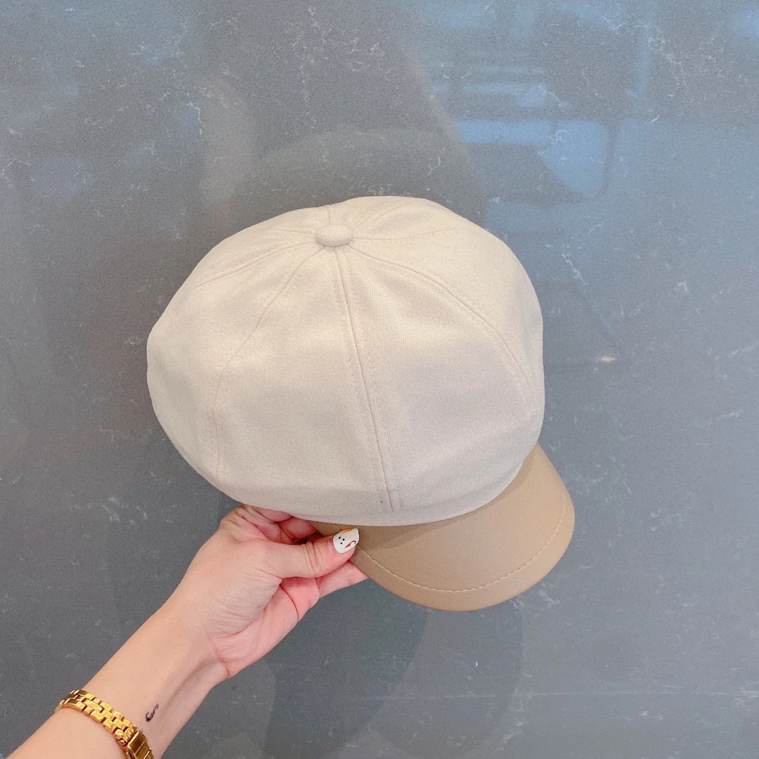 Prada - Белая шляпа художника