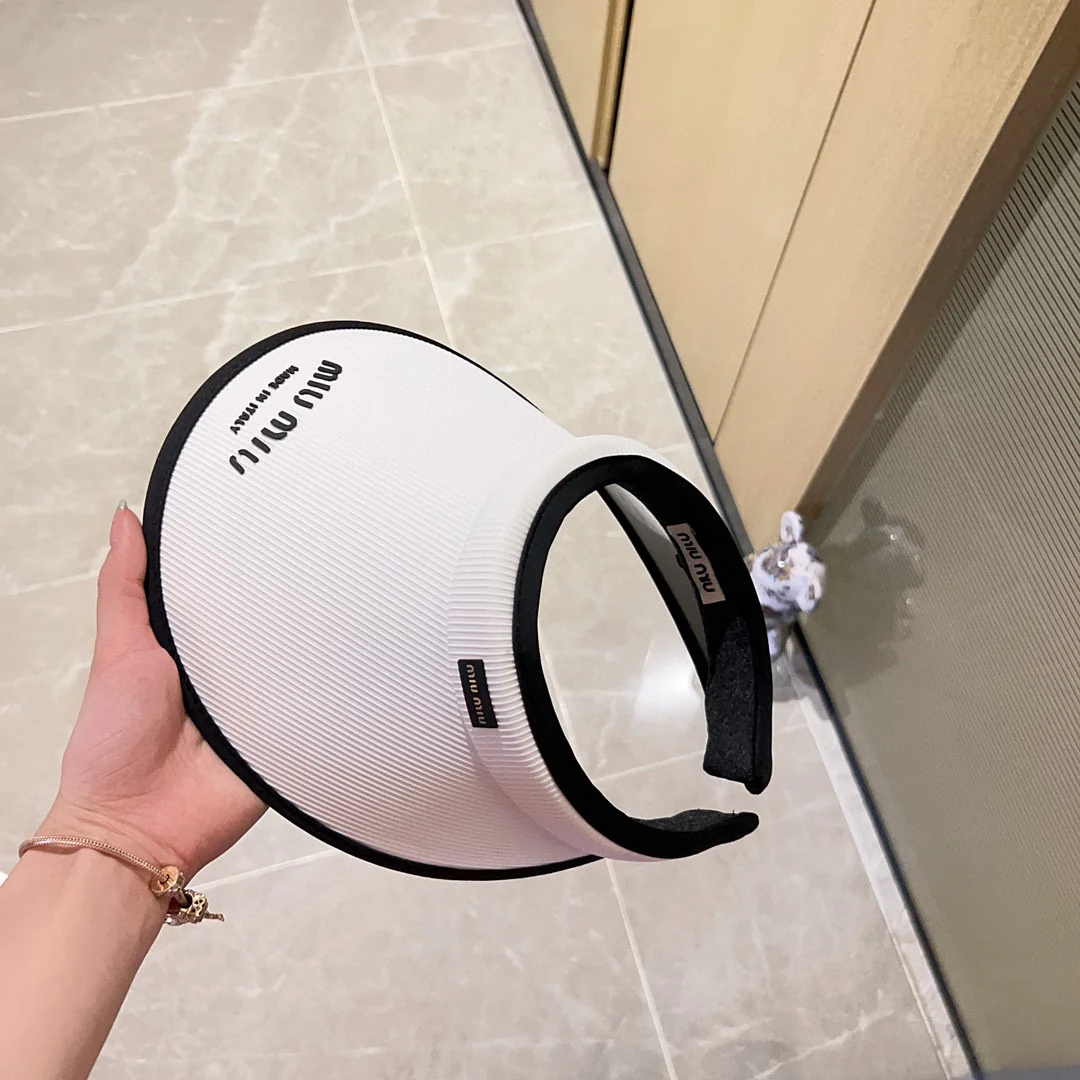 Новые поступления коллекции Miu Miu весна/лето 2023 - Козырек - Солнцезащитная шляпа - Белый - 1