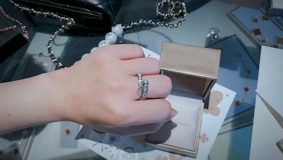 Кольцо Bvlgari 032