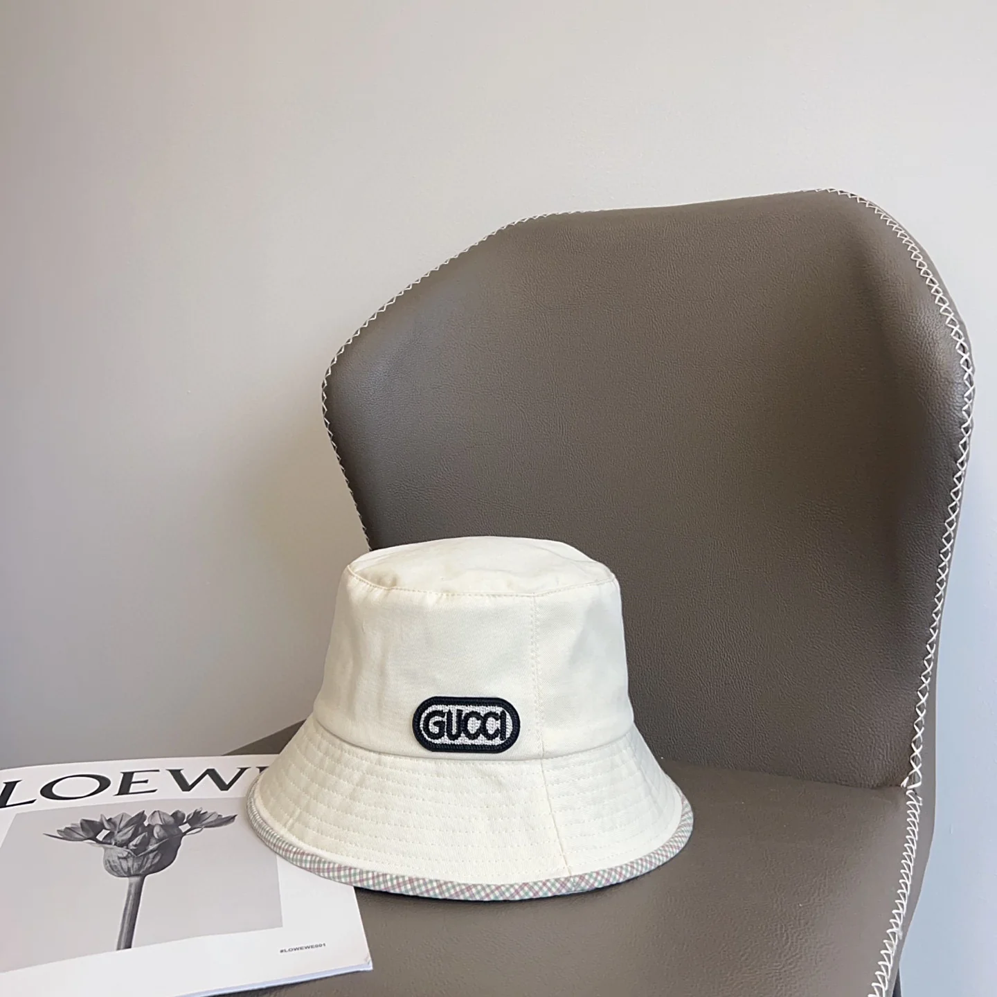 Gucci - Tag Bucket Hat - Off White