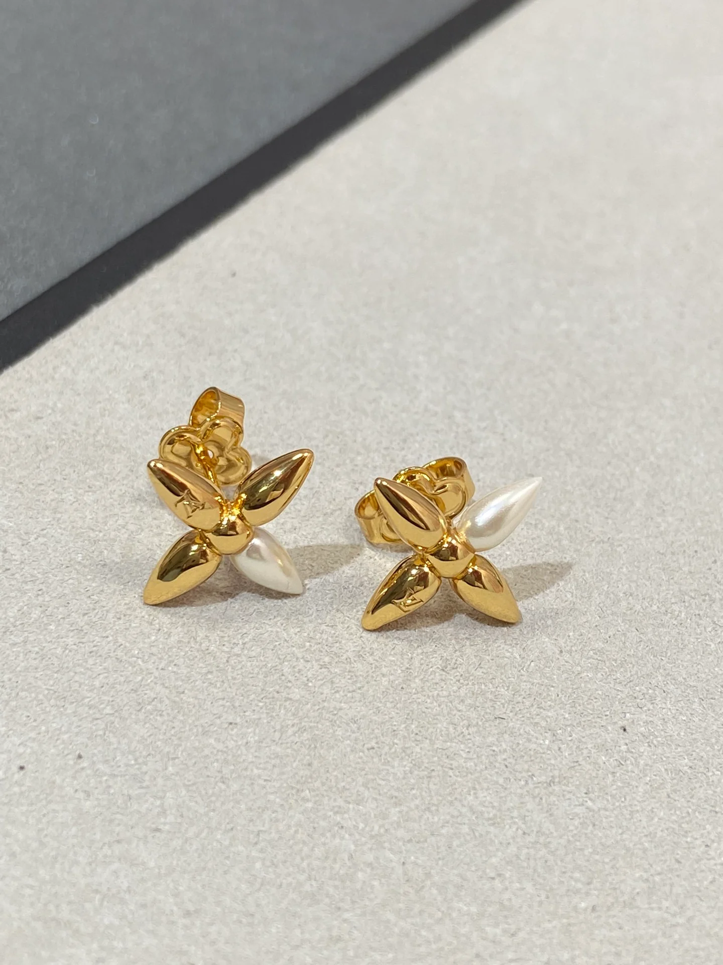 LV - Серьги 038