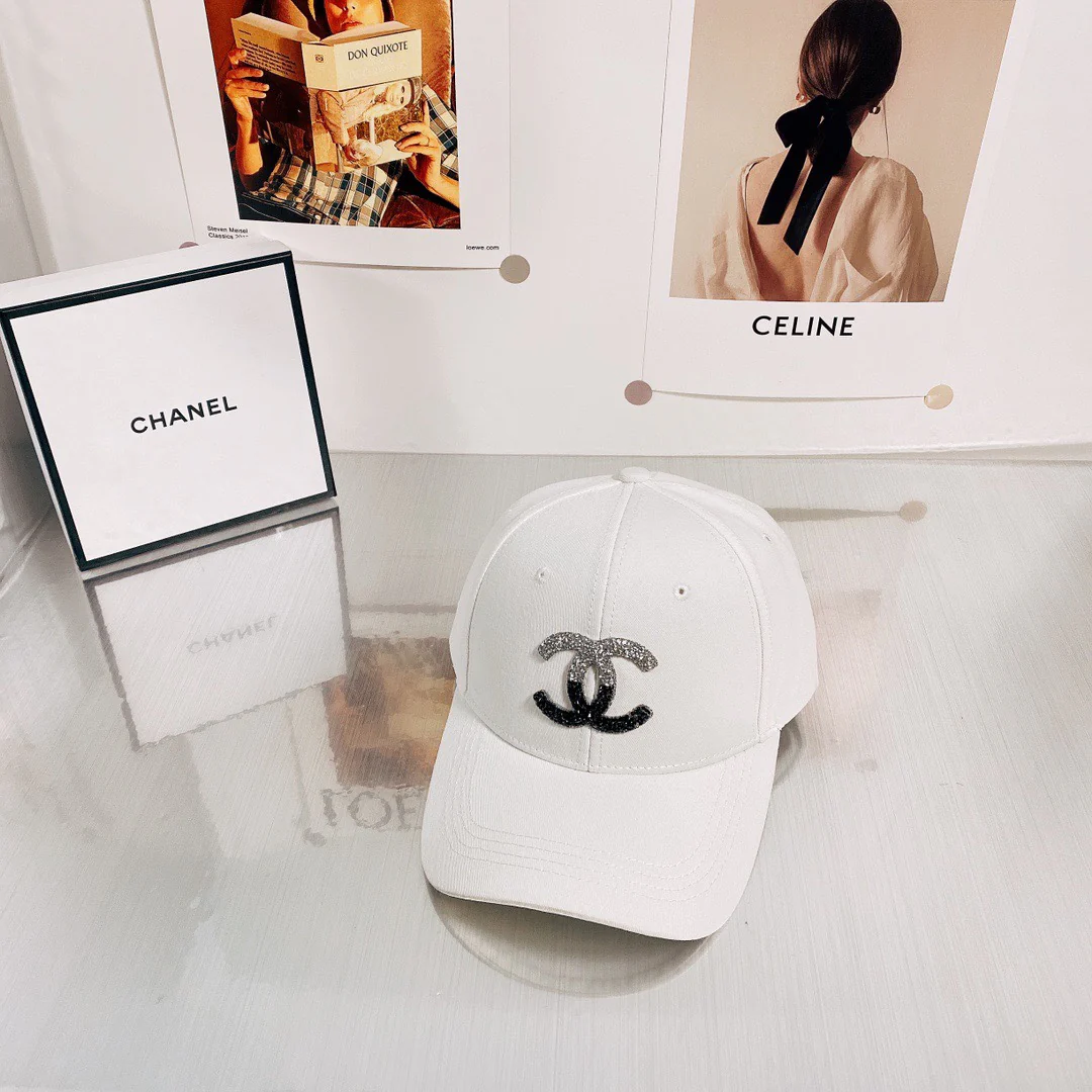 Chanel - кепка-?утиный клюв?