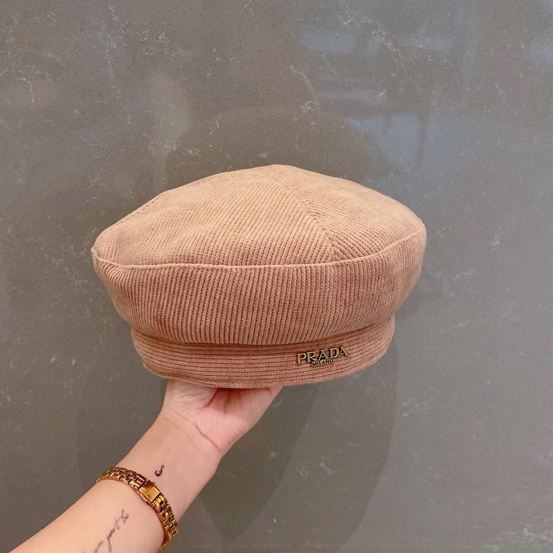 Берет из вельвета Prada - абрикосовый