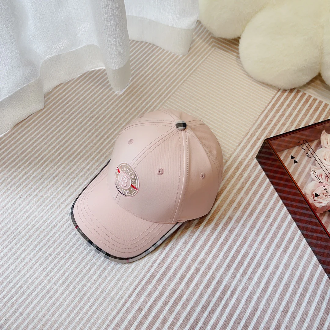 Новинка сезона весна/лето 2023 от Burberry - Худи