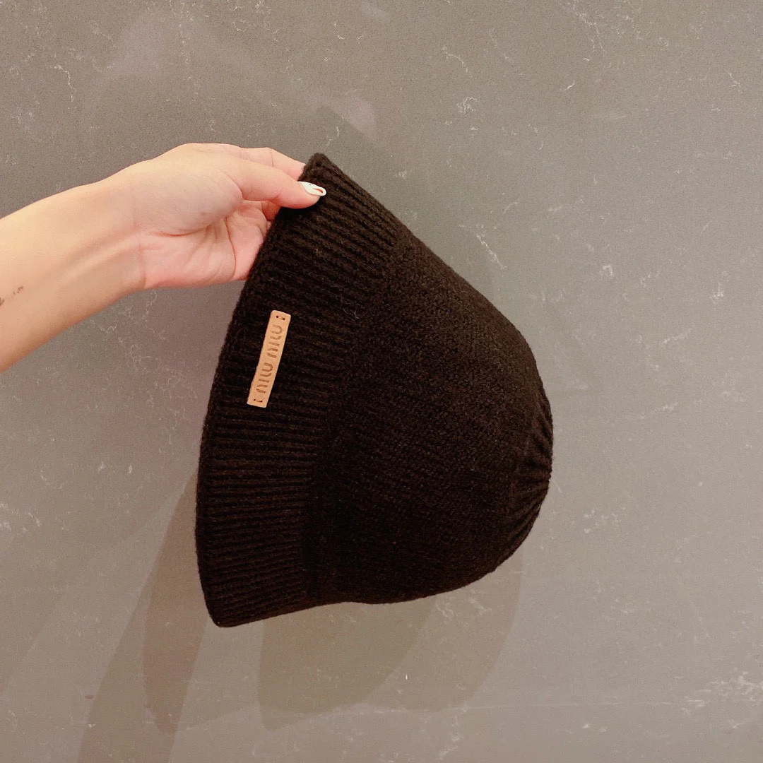 Miu Miu - Вязаная рыбацкая шапка - Черная - 1