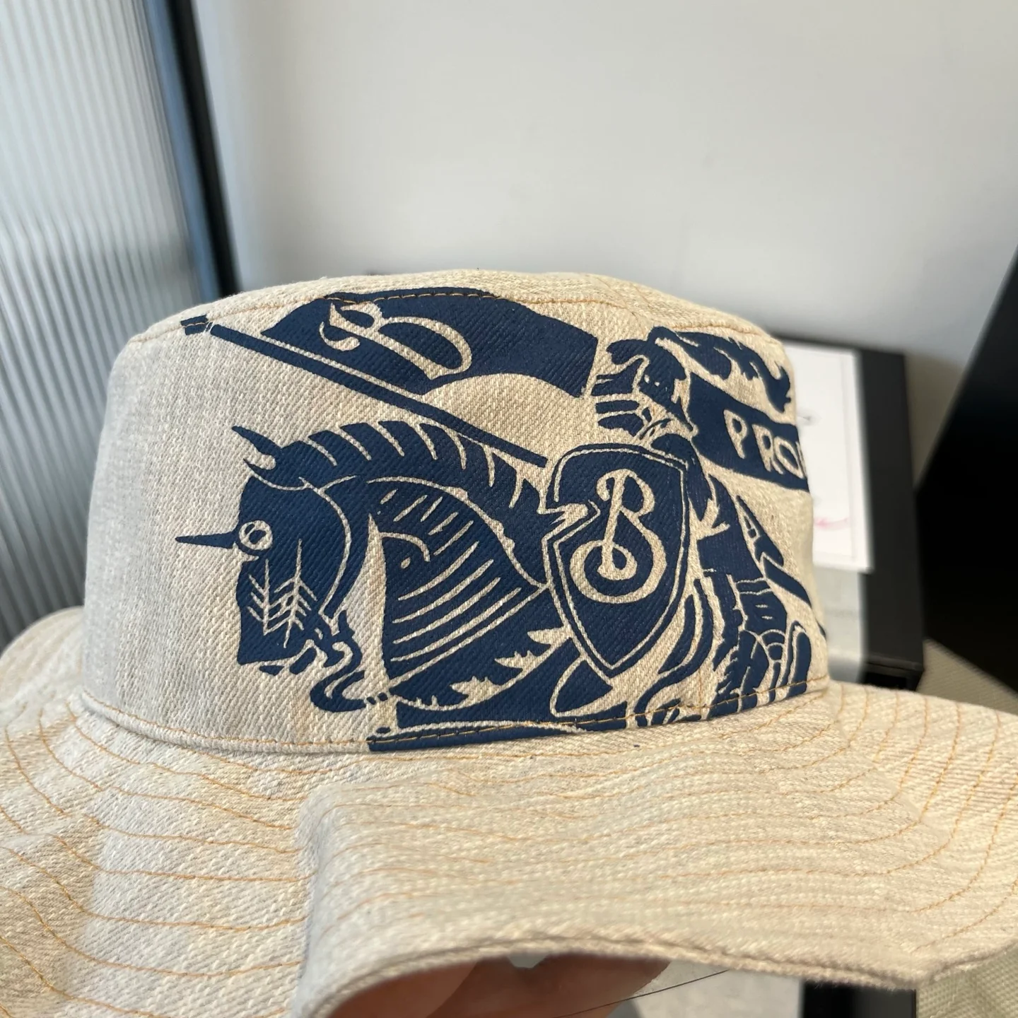 Burberry - Классическая ковбойская панама