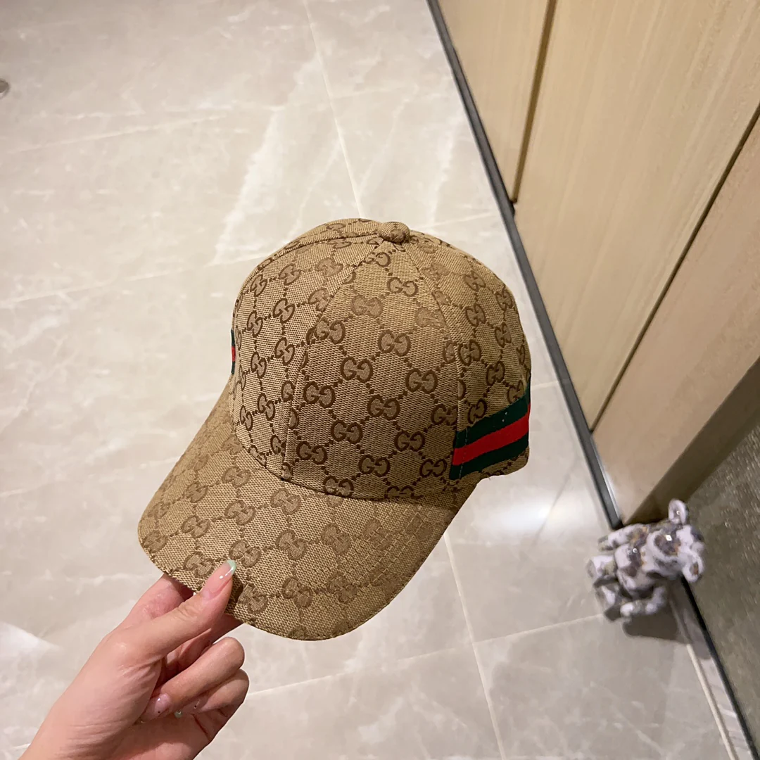 Новинка сезона весна/лето 2023 от Gucci - Шляпа/Бейсболка