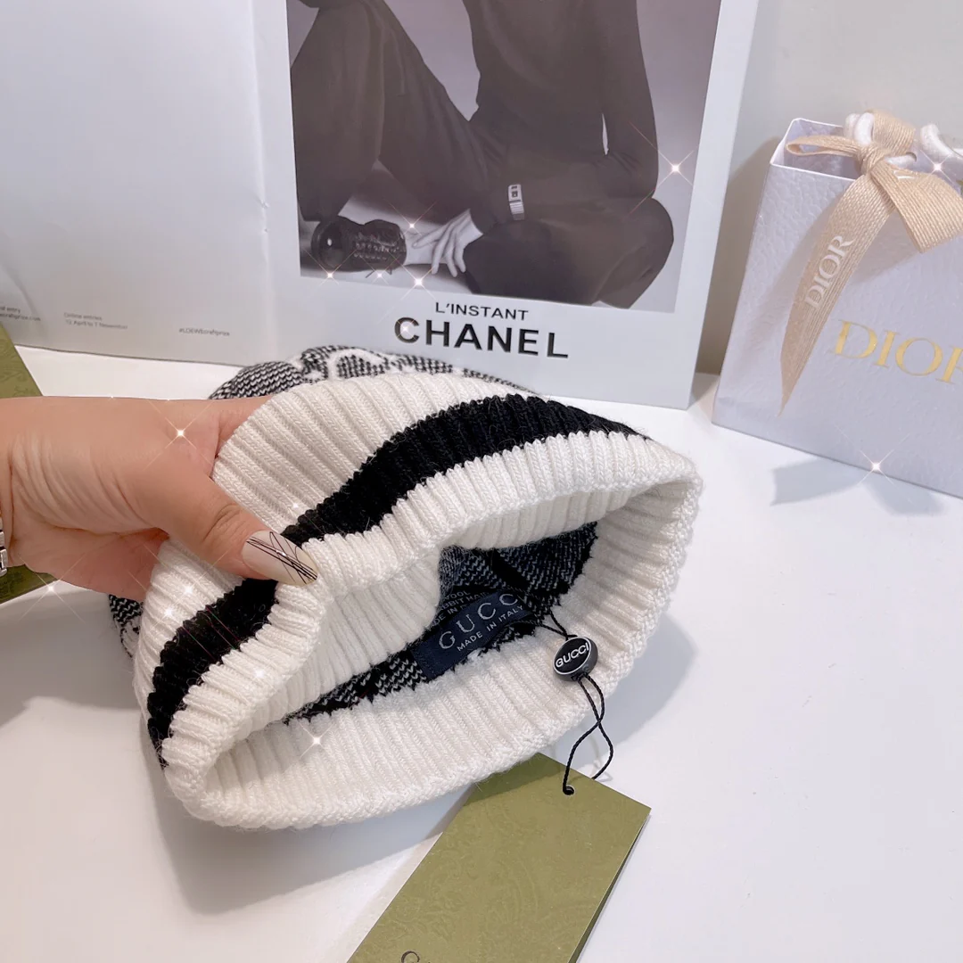 Gucci - Вязаная шапка на резинке - Серая/Белая