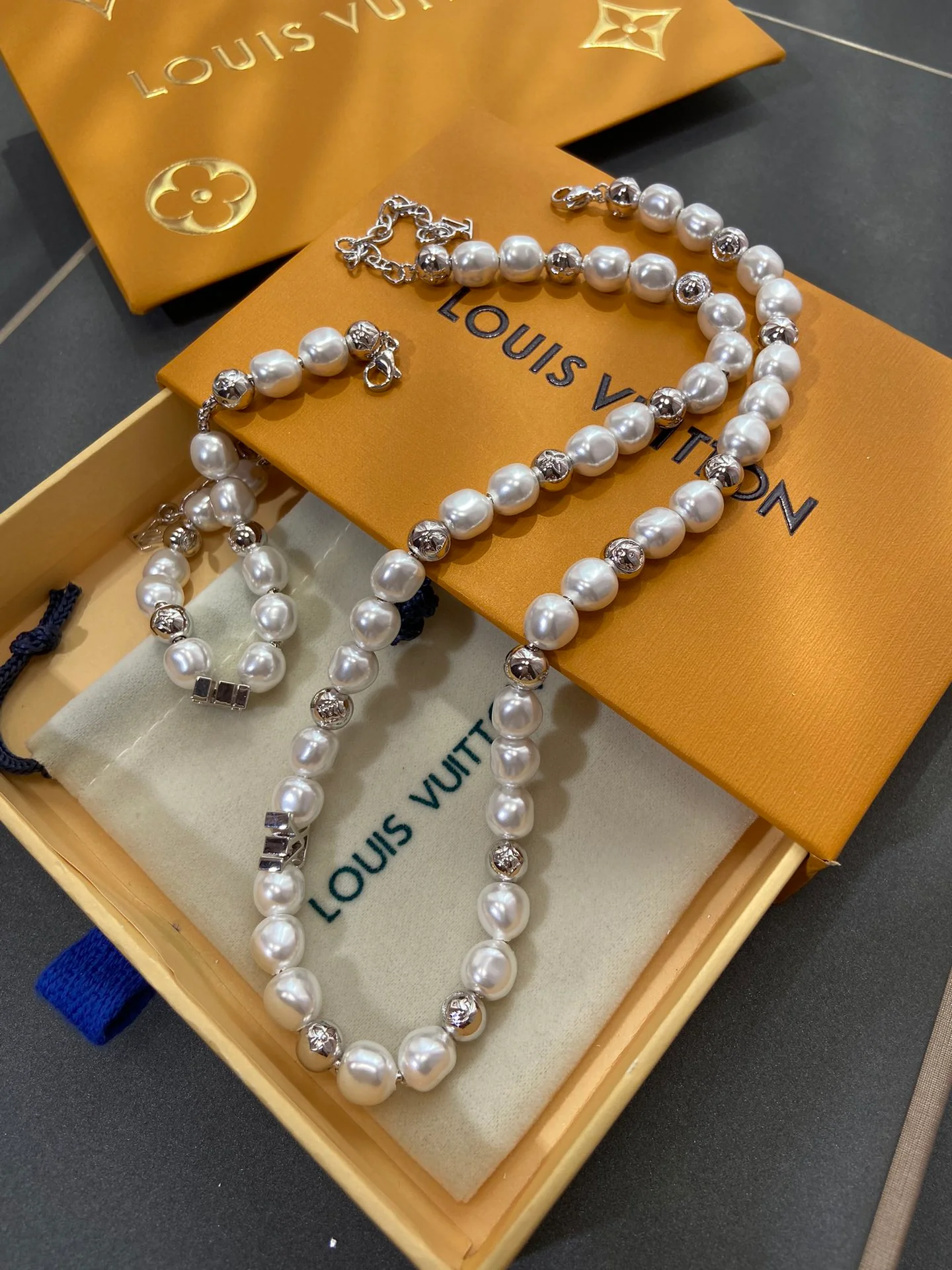 LV-Ожерелье 010