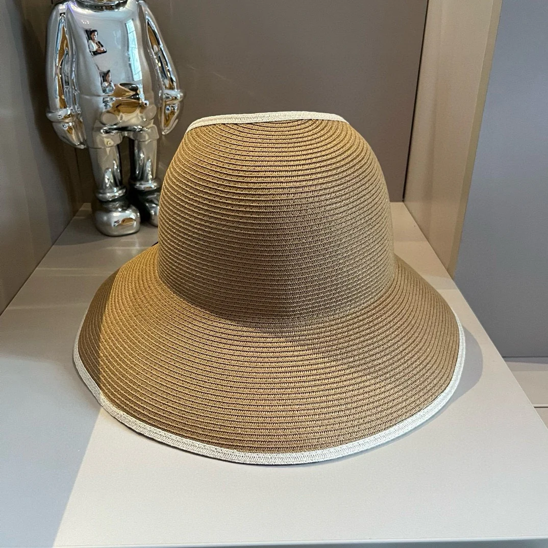 Chanel - Рыбацкая шляпа с разрезом сзади и бантом - цвет хаки