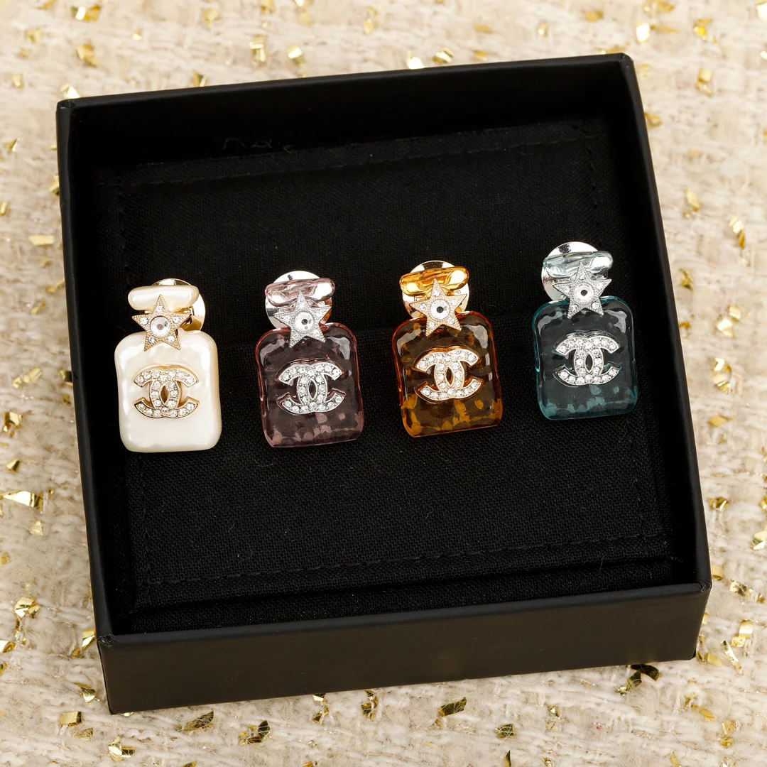 Брошь Chanel 130