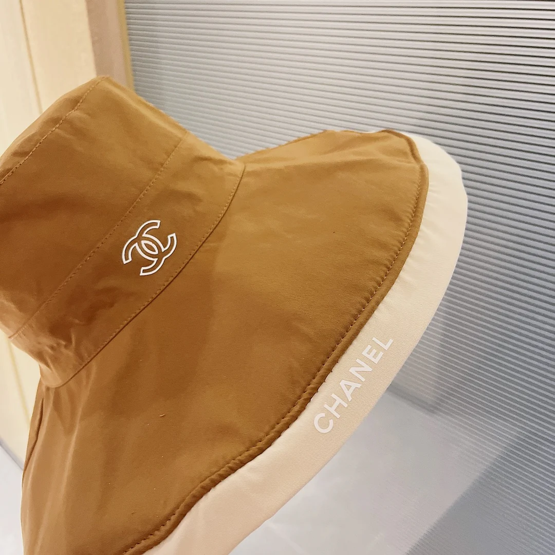 Коллекция Chanel Весна 2022 - Рыбацкая шляпа