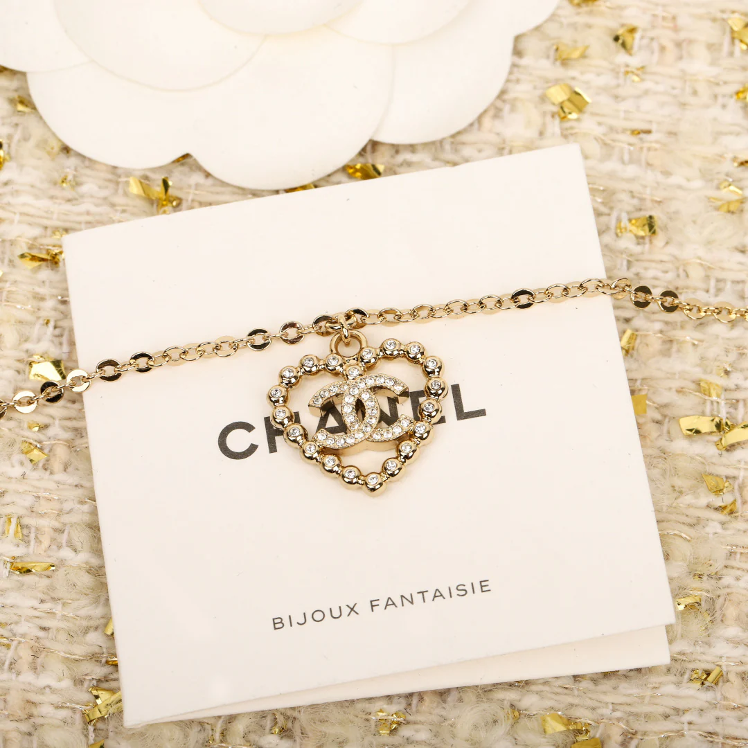 Браслет Chanel 25p с ажурным сердцем