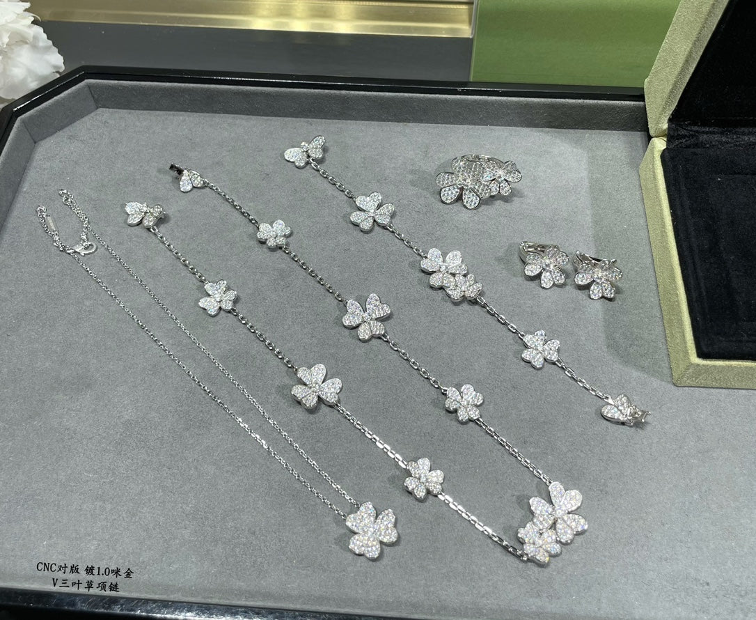 Ван Веккьо - Колье 126