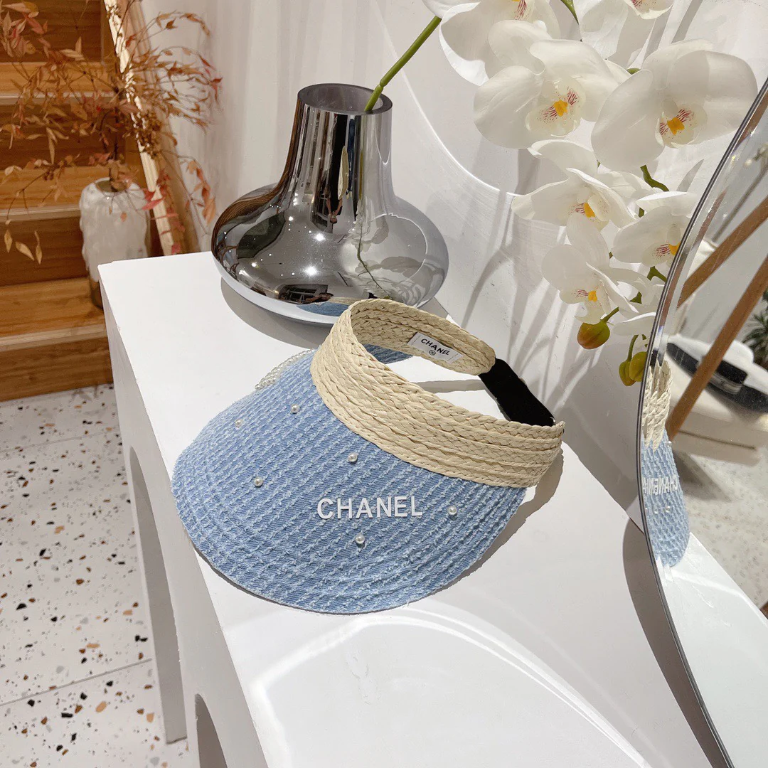 Солнцезащитная шляпа Chanel из джинсовой ткани с бисером - 1