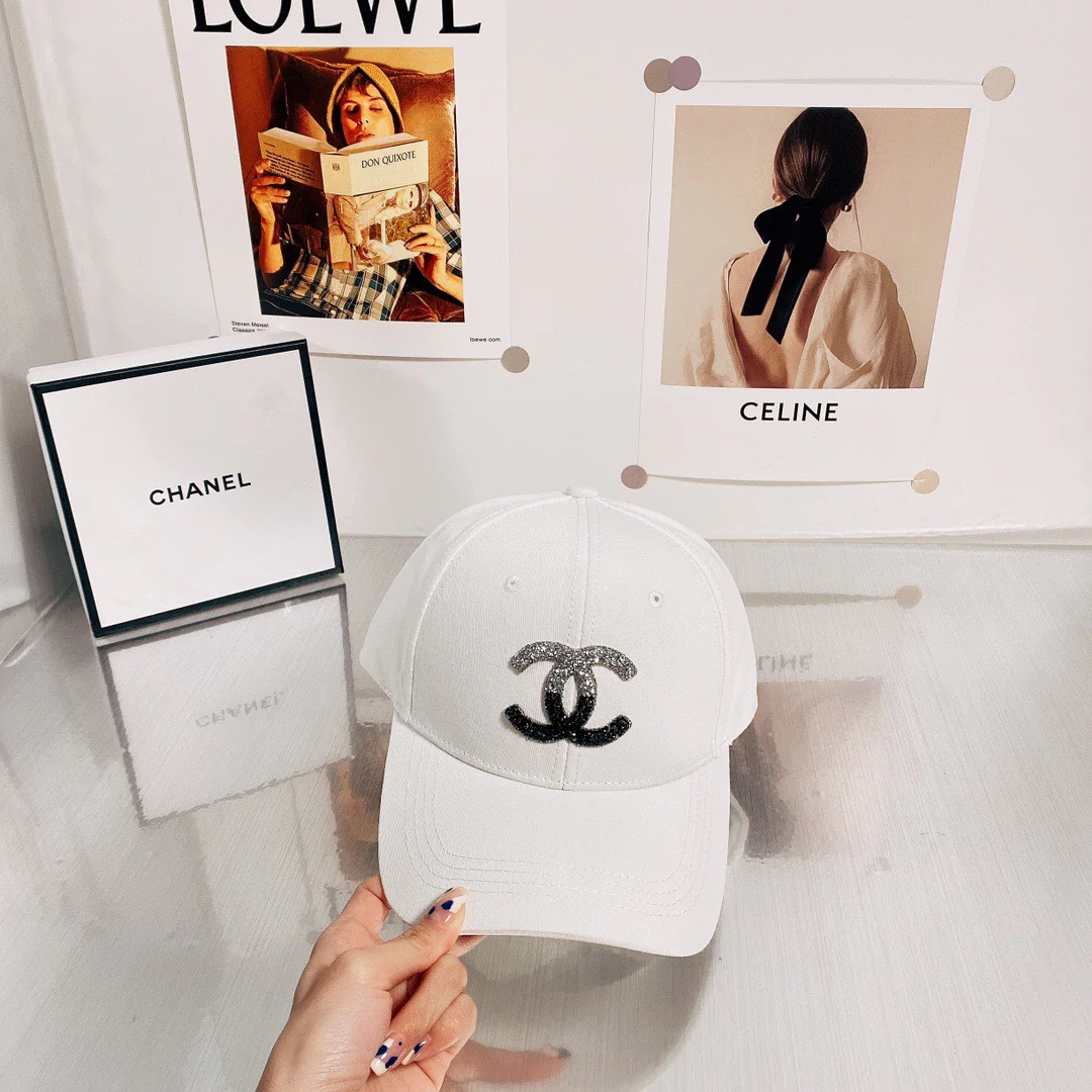 Chanel - кепка-?утиный клюв?