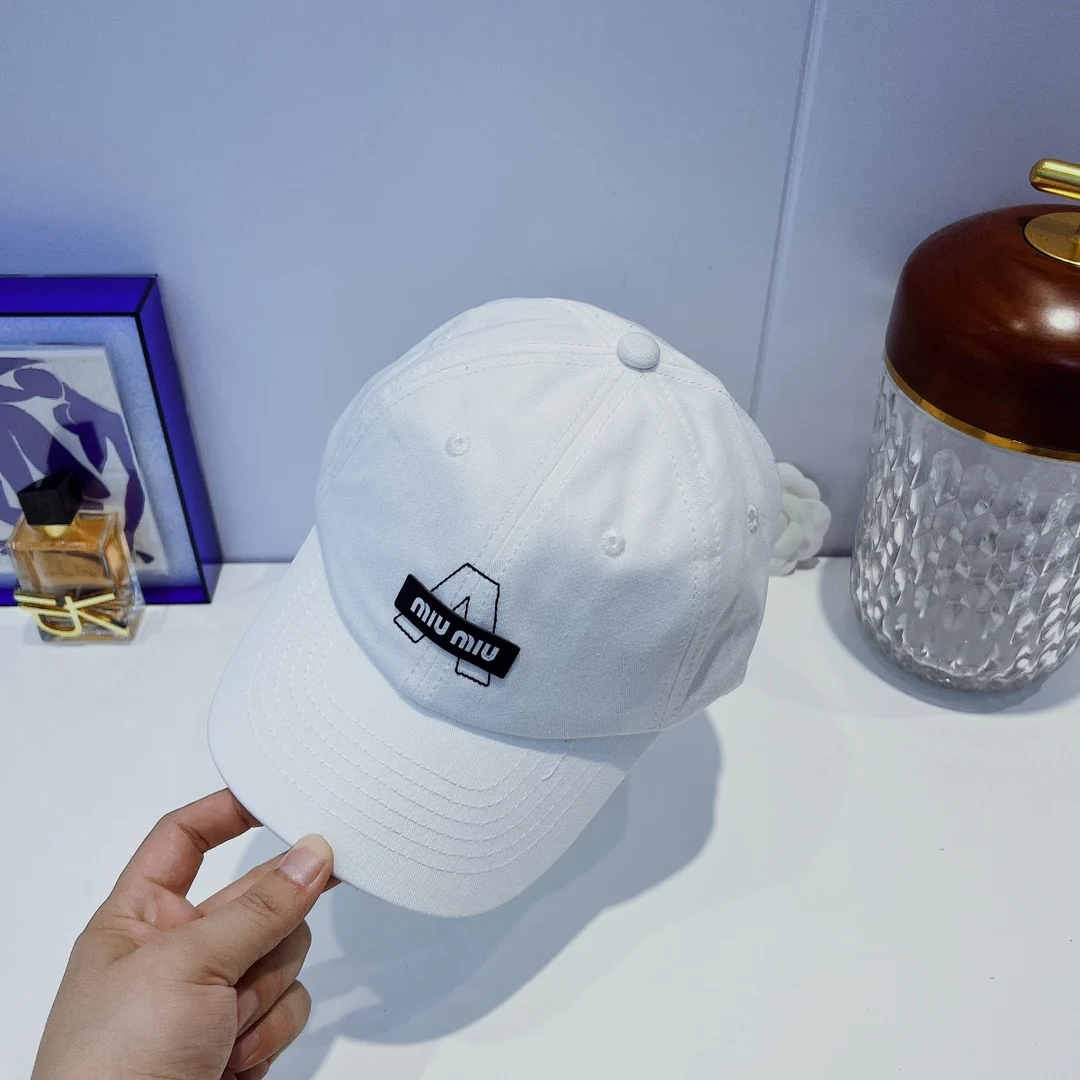 Miu Miu - Новая однотонная бейсболка