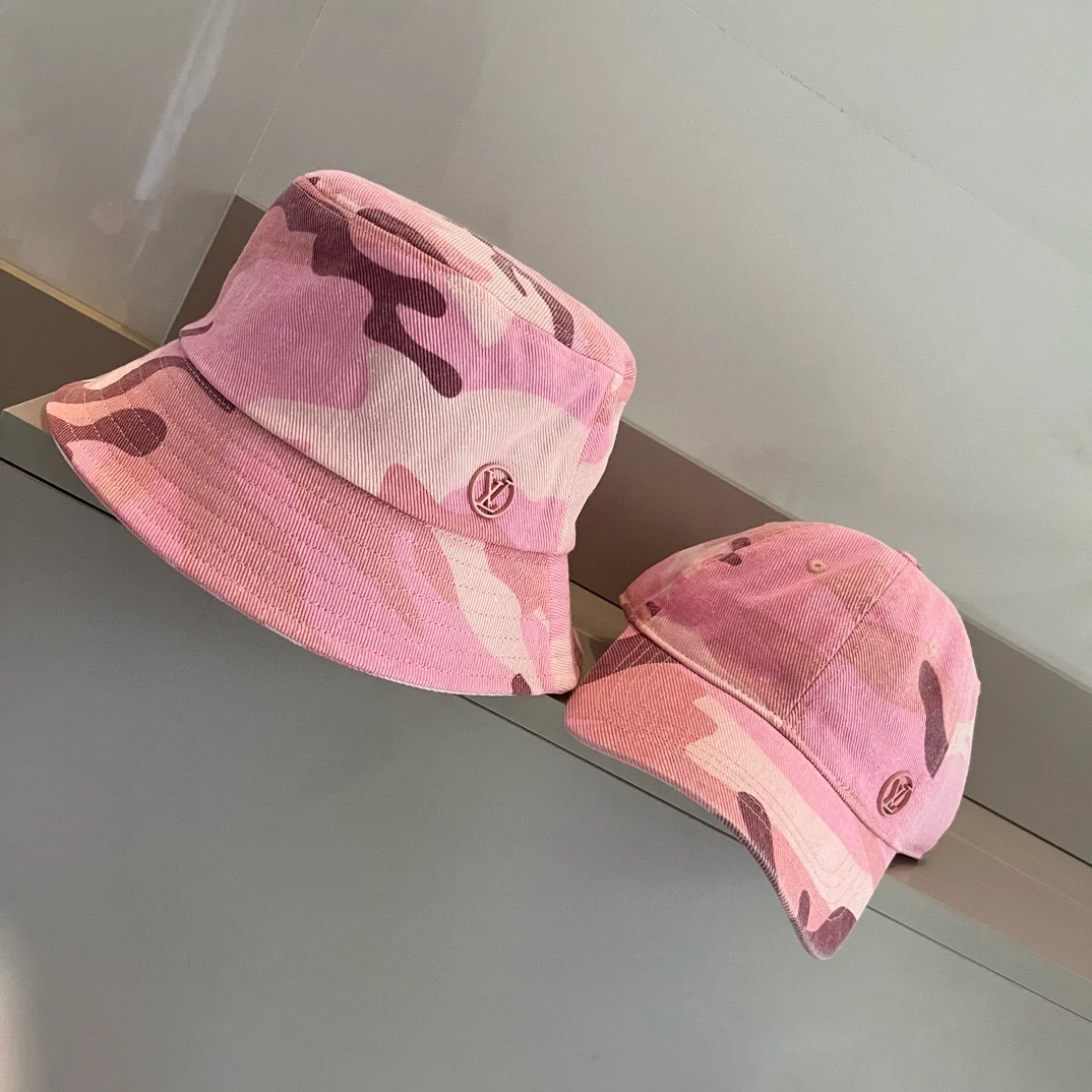 LV - Розовая камуфляжная бейсболка