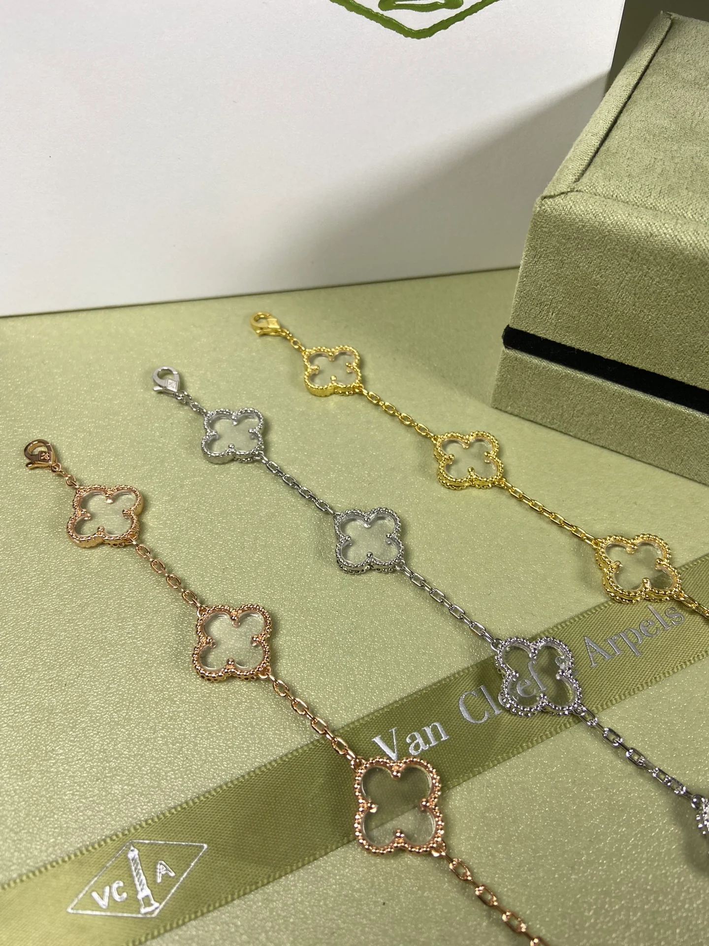 Van Vek - Браслет 043