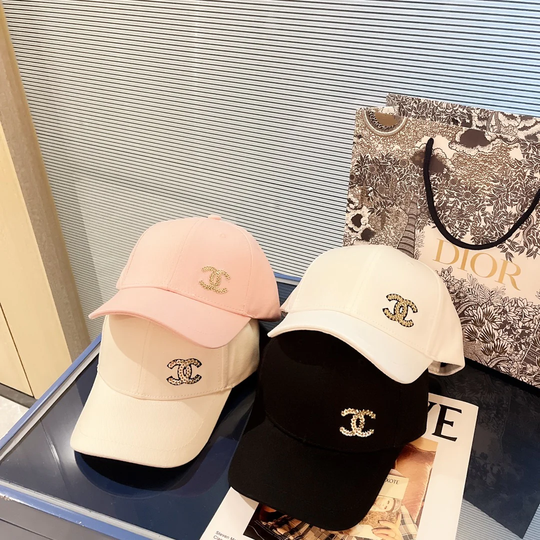 Новая бейсболка Chanel 2022 года с пайетками — 4 цвета.