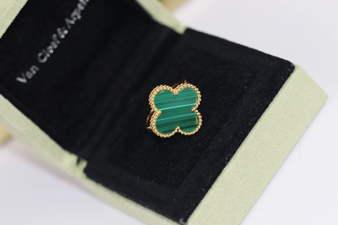 Ван Век - Кольцо 050