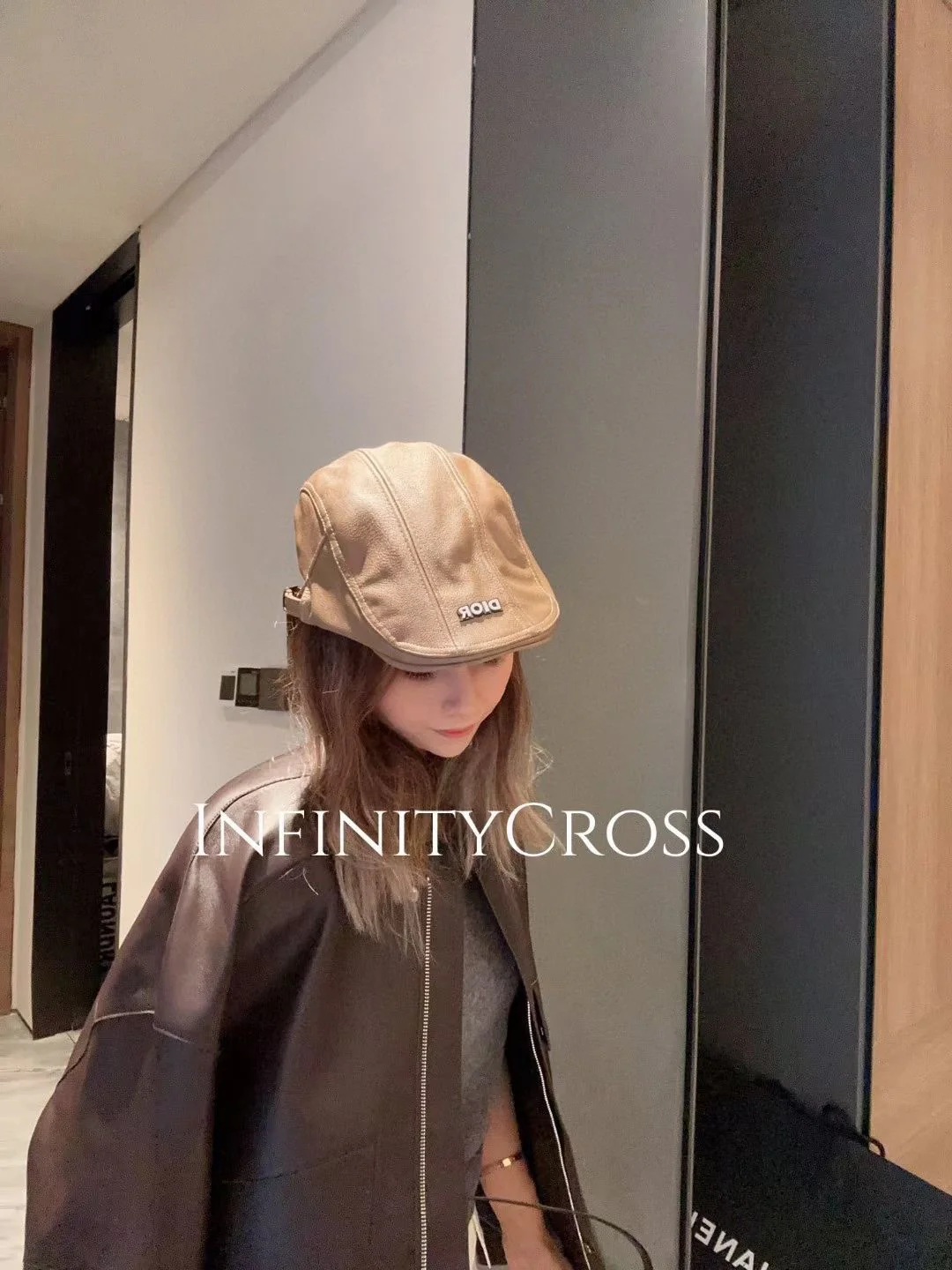 Dior - Кожаная кепка в стиле ретро, ??осень/зима