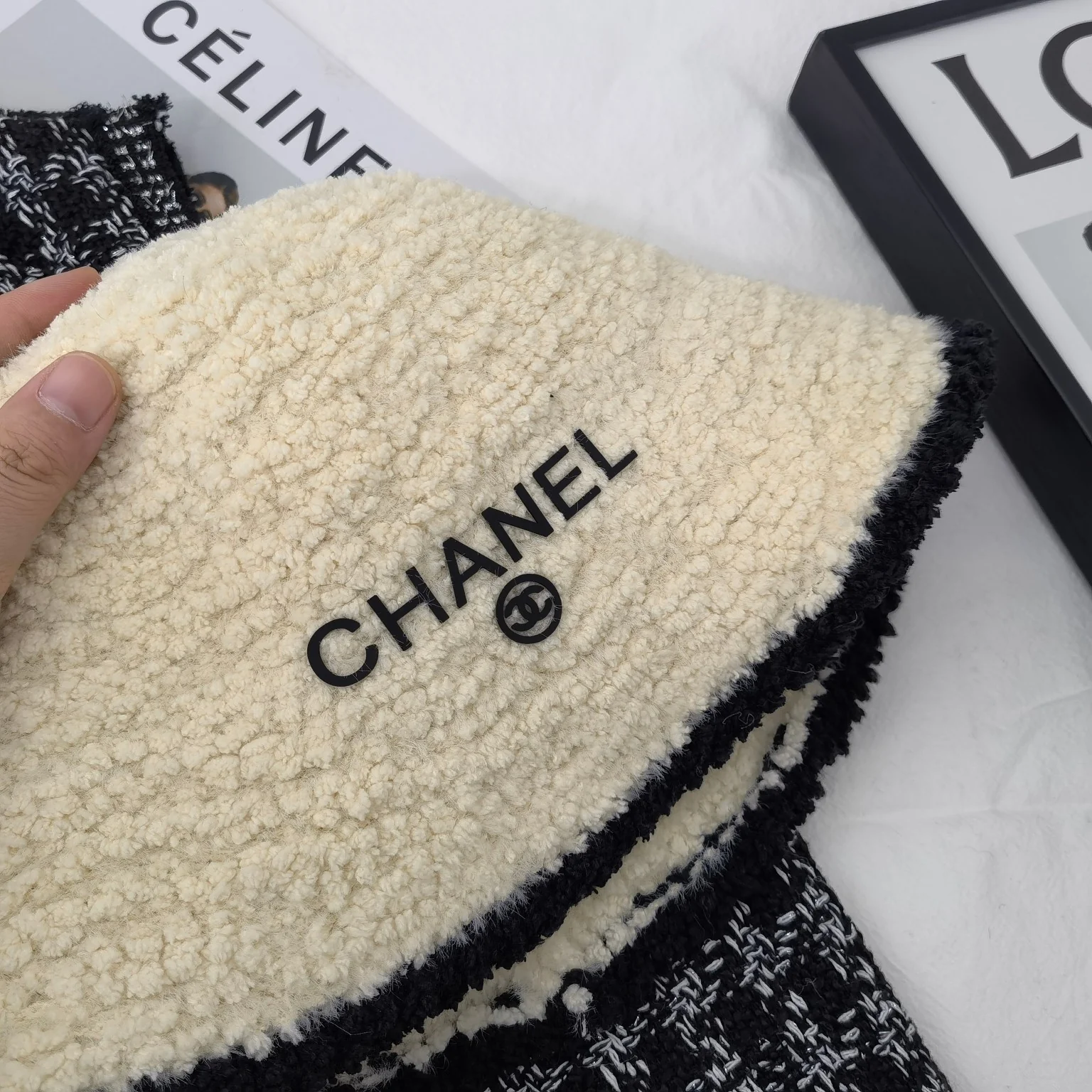 Chanel - Рыбацкая шляпа из овечьей шерсти - 1