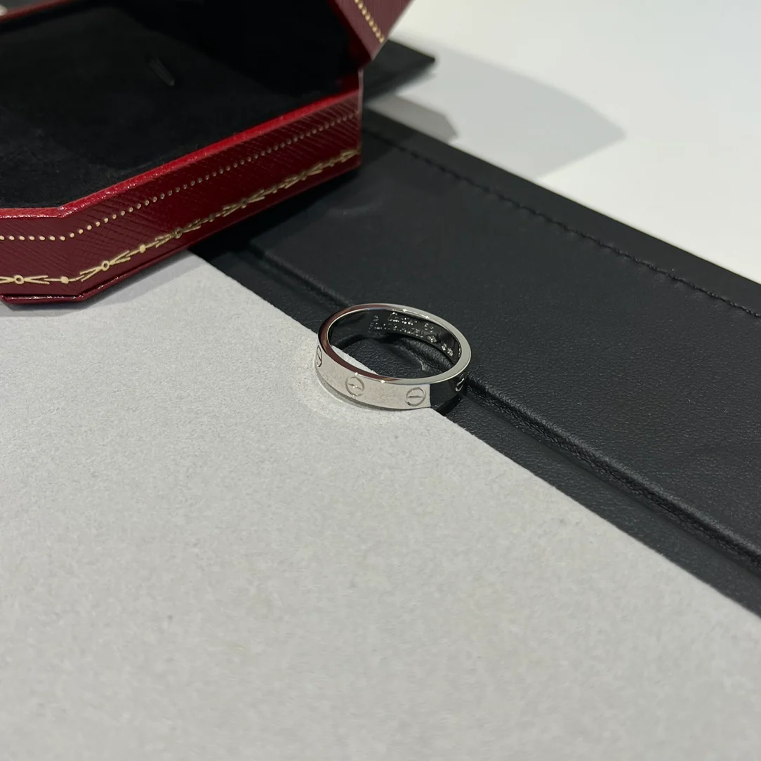 Кольцо Cartier 018