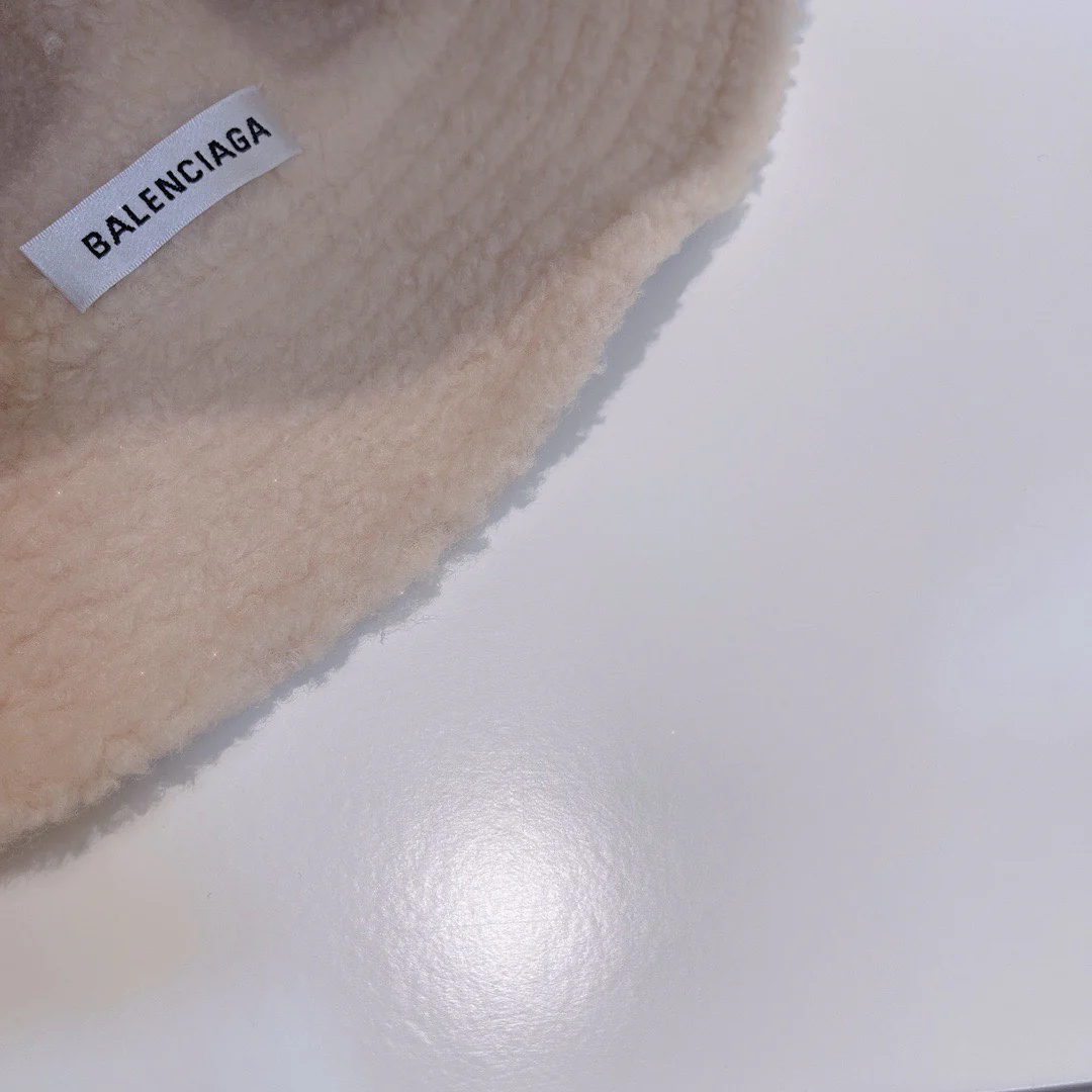 Balenciaga - Двусторонняя рыбацкая шляпа из овчины - Белая