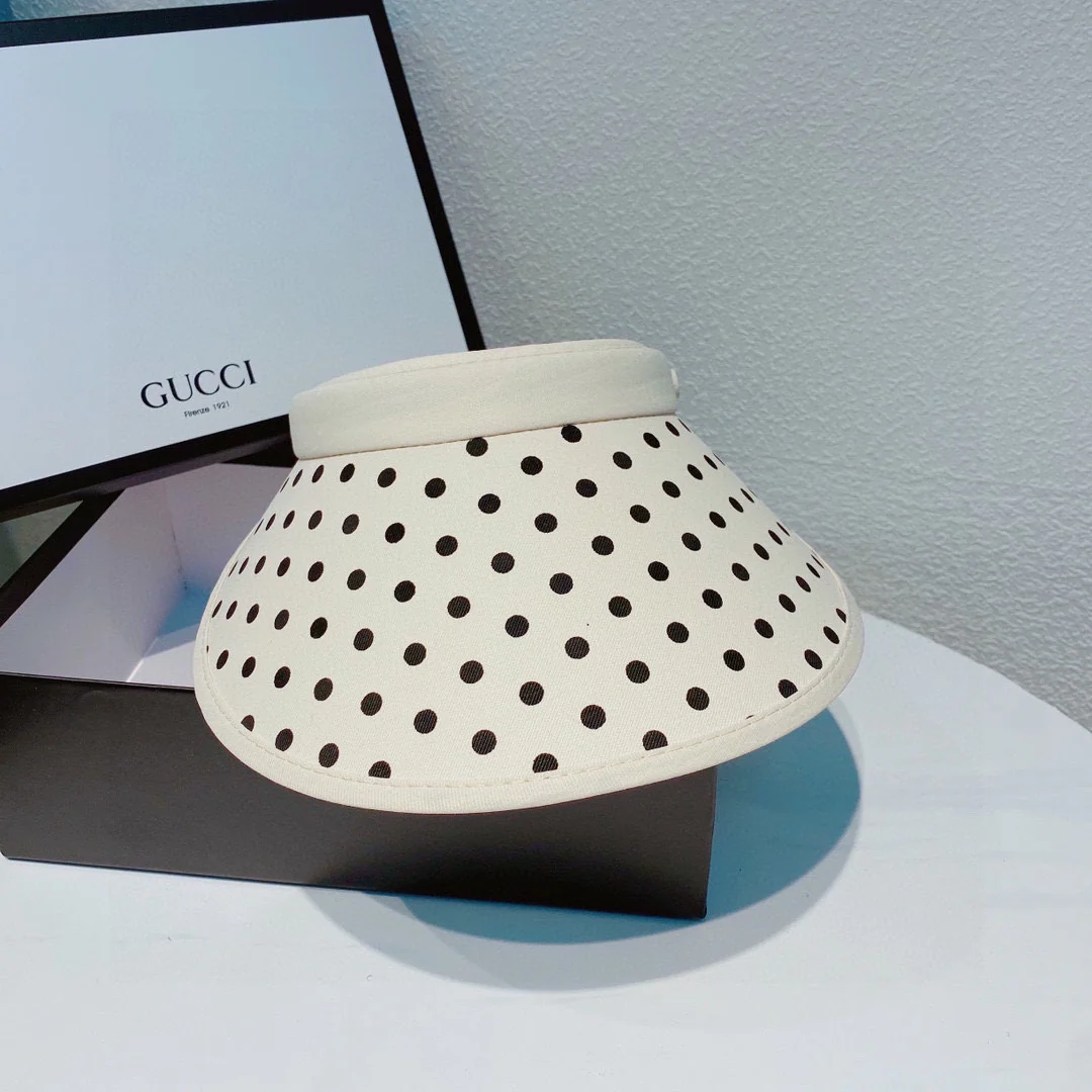 Gucci - Солнцезащитная шляпа в горошек в стиле ретро