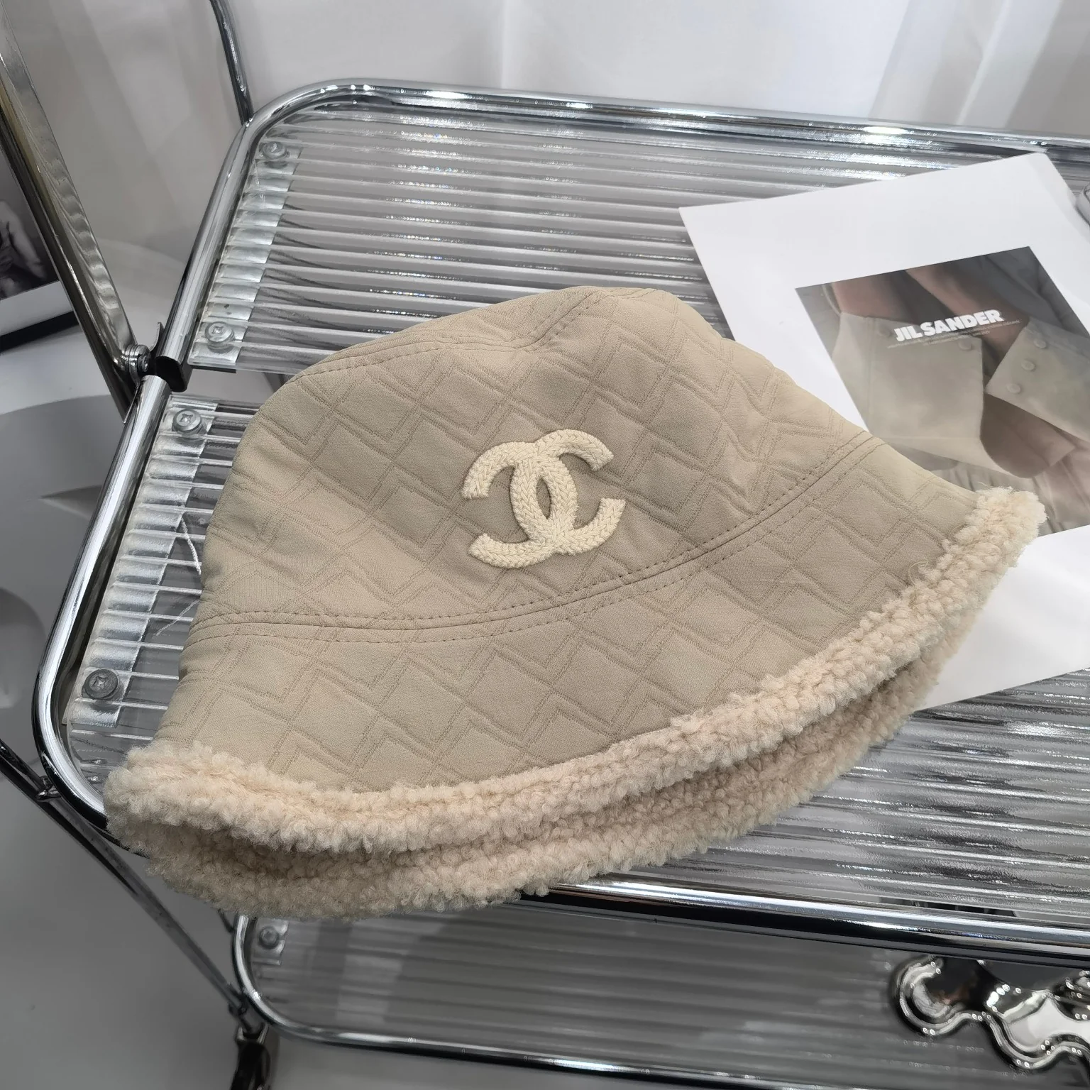 Chanel - Двусторонняя рыбацкая шляпа из овечьей шерсти