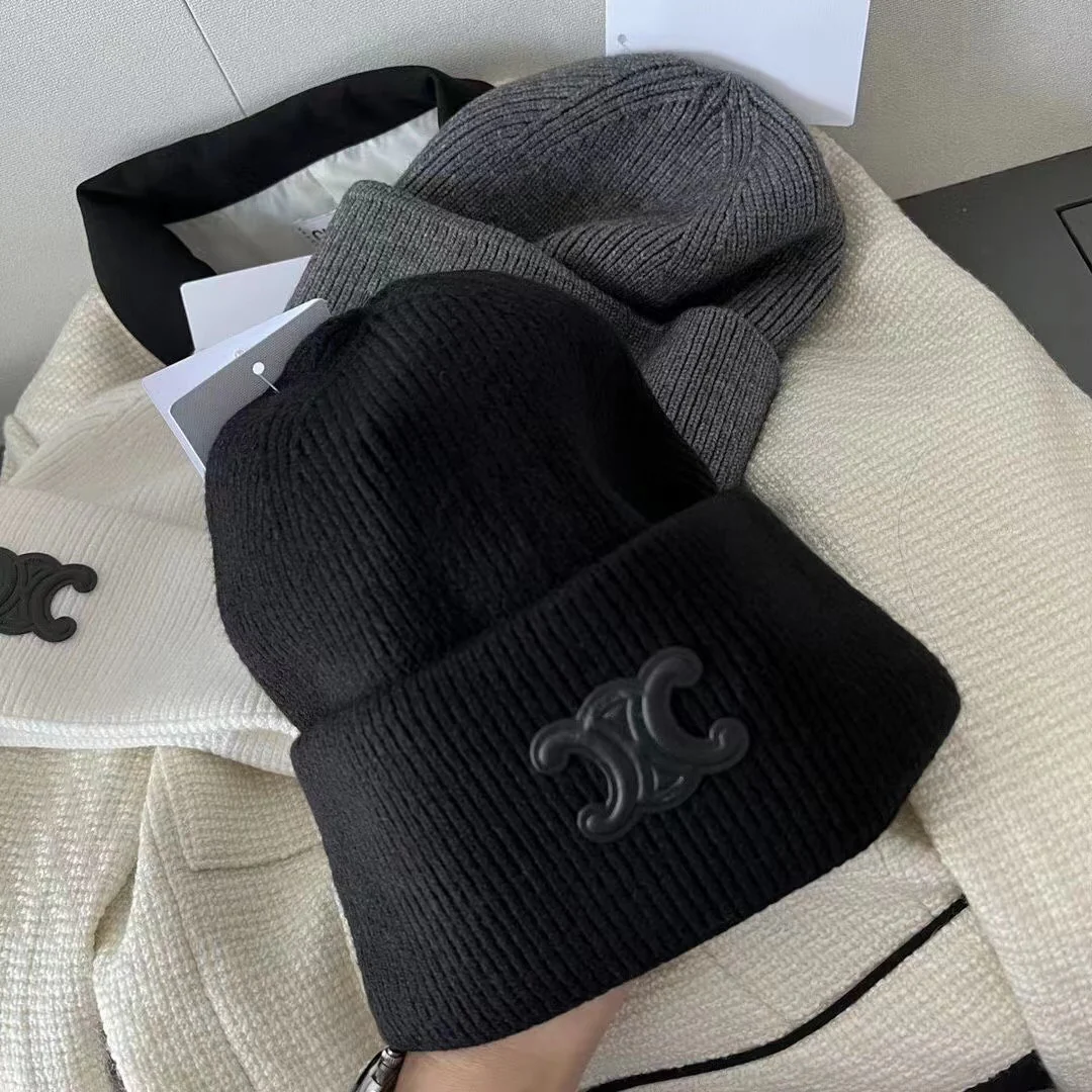 Вязаная шапка Celine Triumph 3D