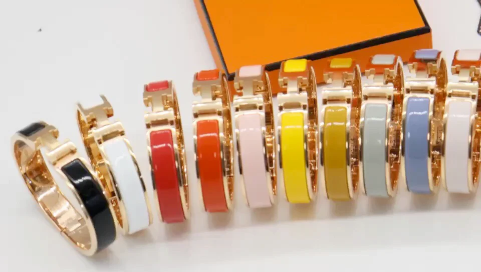 Браслеты, браслеты-кольца и цепочки Hermes - изображение из коллекции