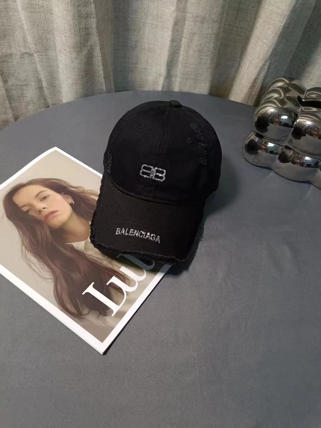 Balenciaga - Шляпа с начесом