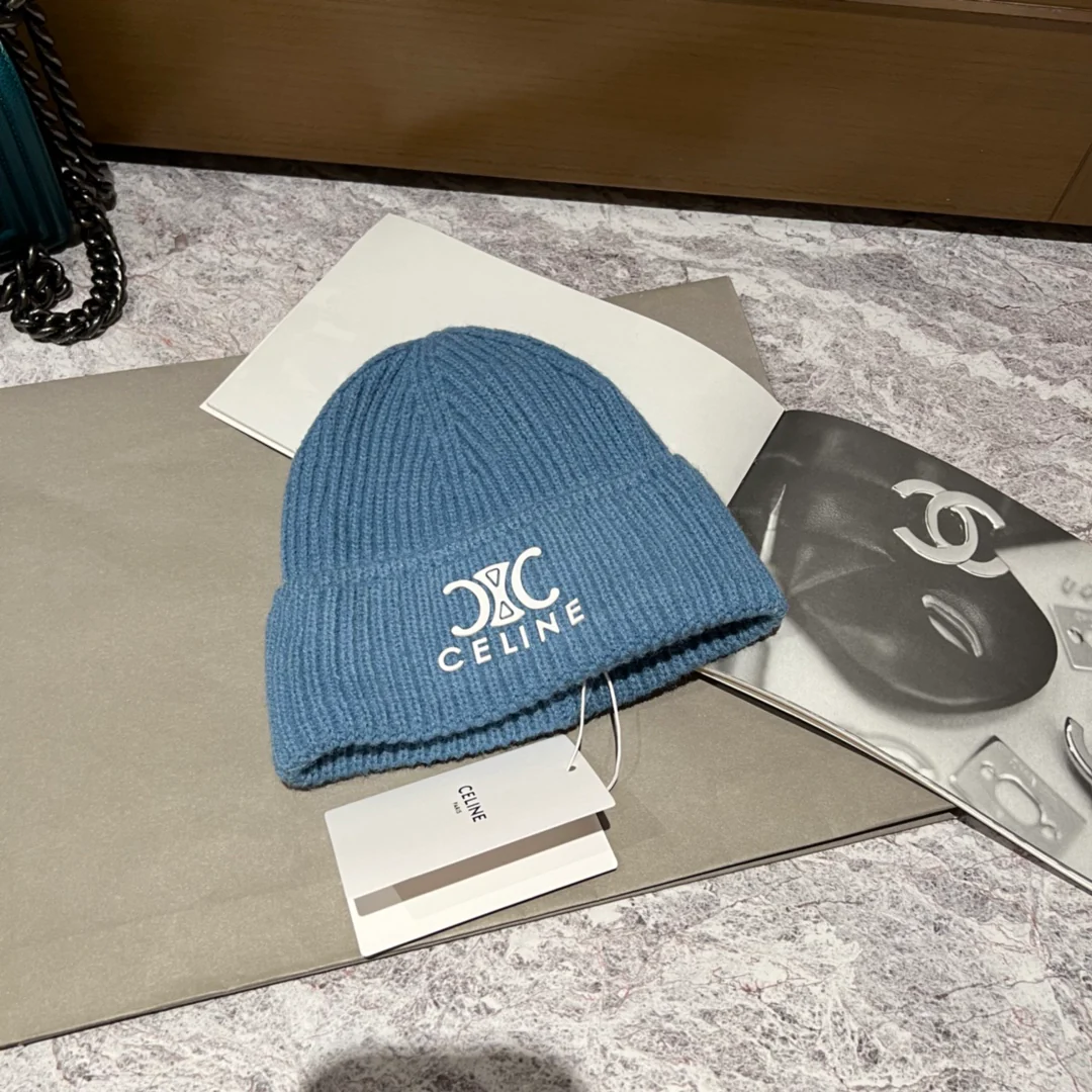 Вязаная шапка Celine разноцветная