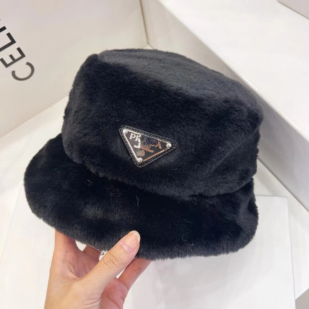 Prada - Рыбацкая шляпа из норки