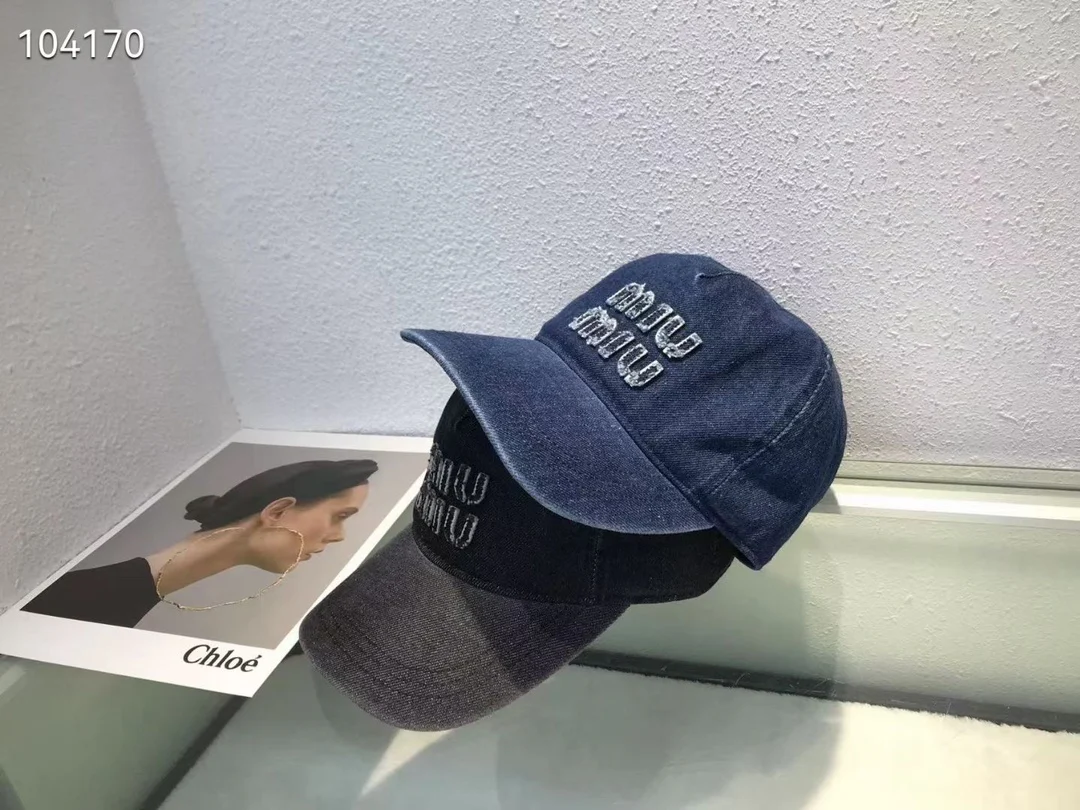 Бейсболка Miu Miu - с эффектом потертости