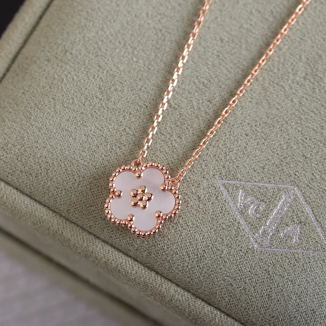 Van Vuitton - Колье 135