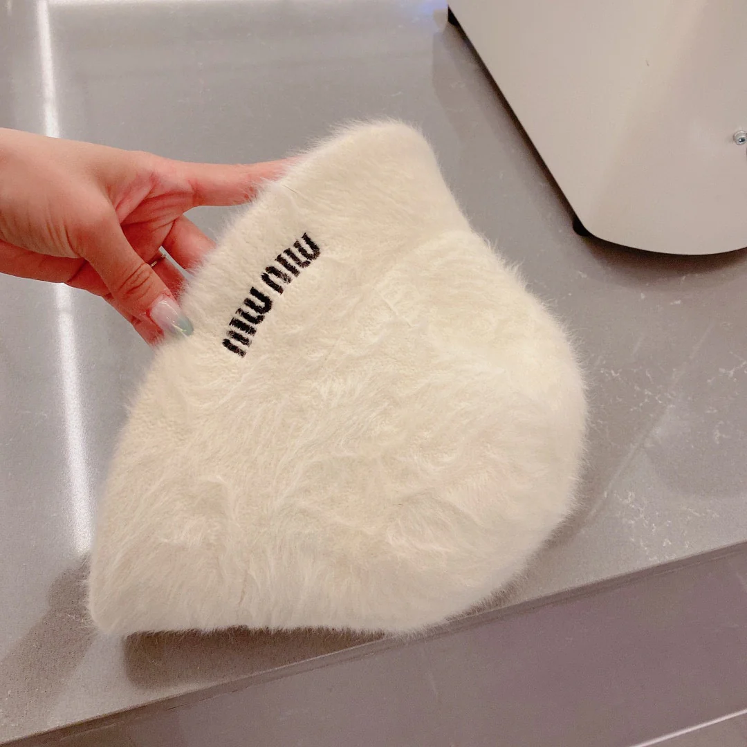 Miu Miu - Рыбацкая шляпа из кроличьего меха - Белая