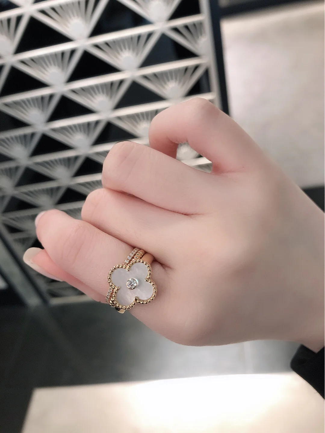 Ван Век - Кольцо 021