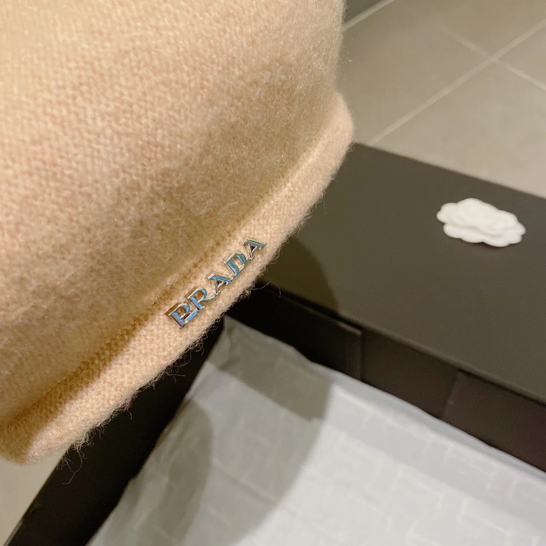 Prada - Вязаный берет - Абрикосовый