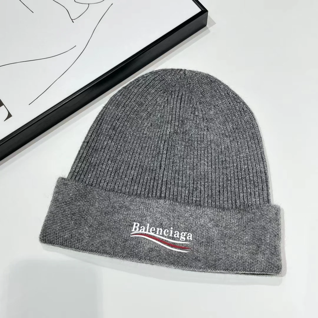 Balenciaga - Шерстяная вязаная шапка