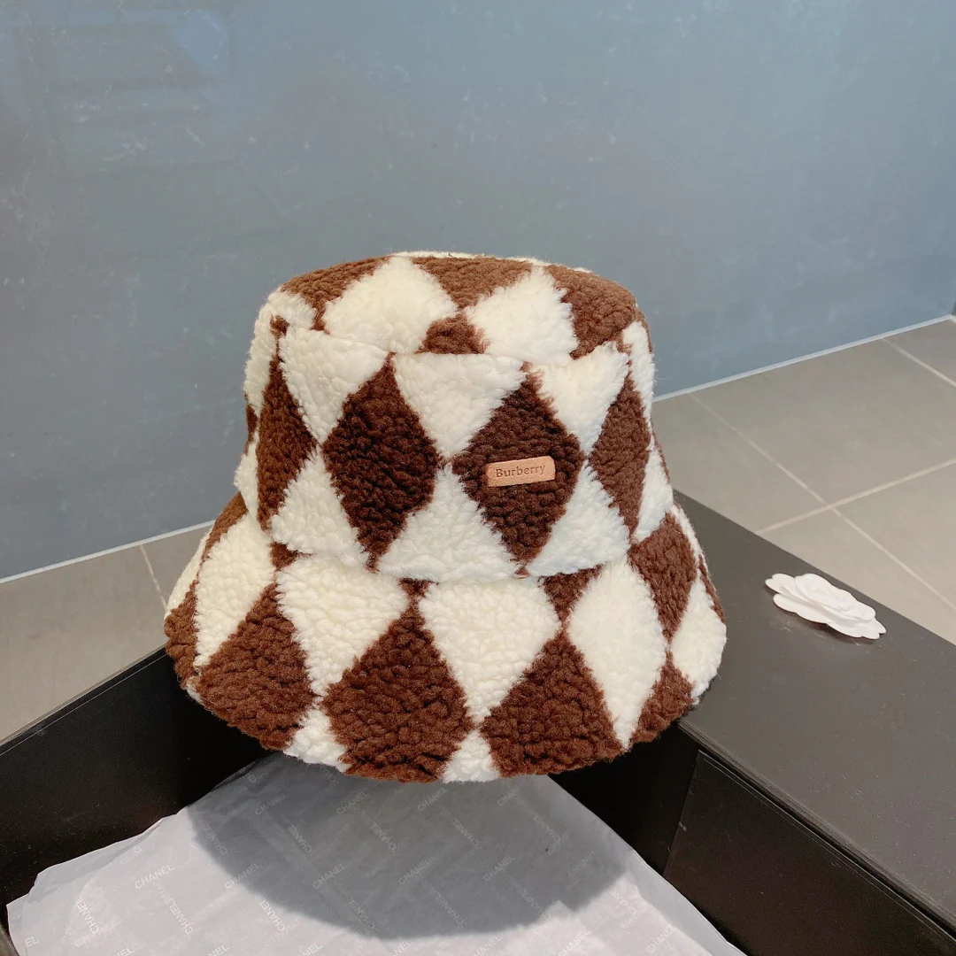 Burberry - Рыбацкая шляпа из овчины