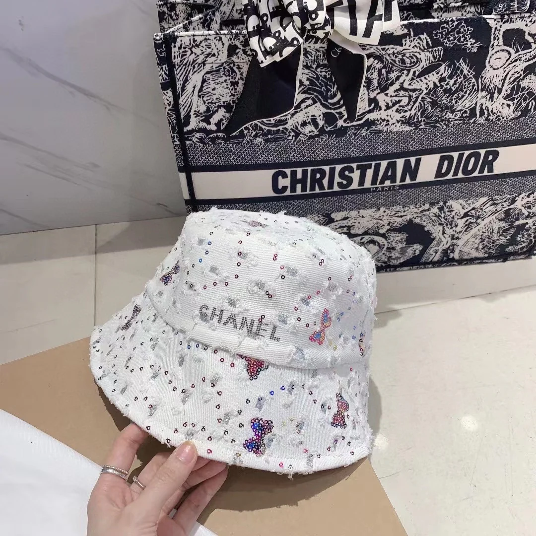 Новинка сезона весна/лето 2023 от Chanel - Рыбацкая шляпа