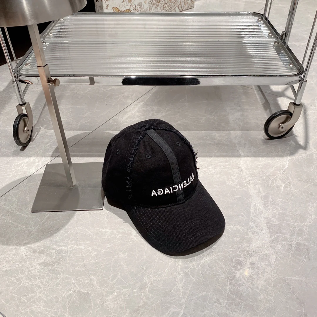 Balenciaga - Бейсболка с бахромой - Черная